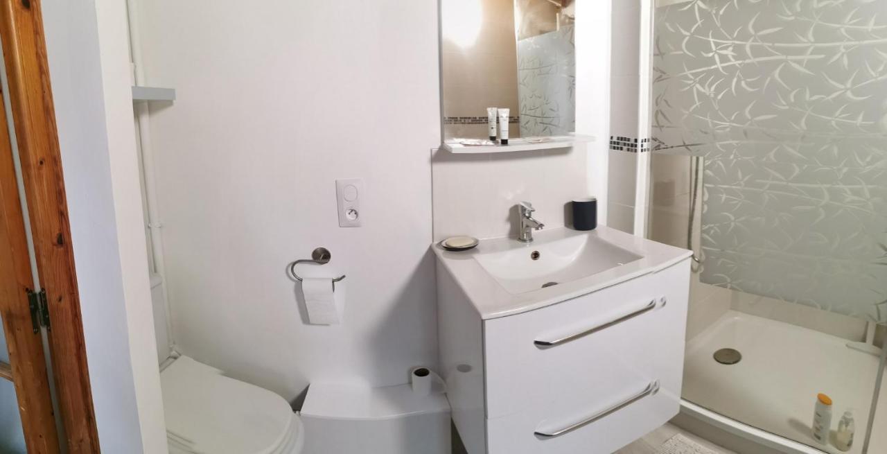 Elegance & Confort - Appart Pres Caves Au Coeur De แร็งส์ ภายนอก รูปภาพ